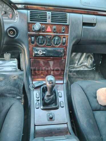 Mercedes E 200 1996, 360,000 km - 2.0 l - Ağdaş