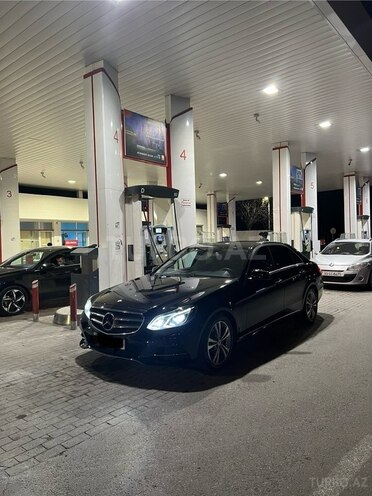 Mercedes E 220 2014, 168,000 km - 2.2 л - Bakı