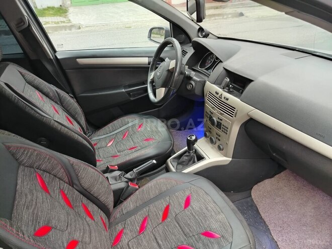 Opel Astra 2008, 235,500 km - 1.4 l - Şəki