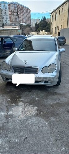 Mercedes C 200 2001, 325,000 km - 2.0 l - Tovuz