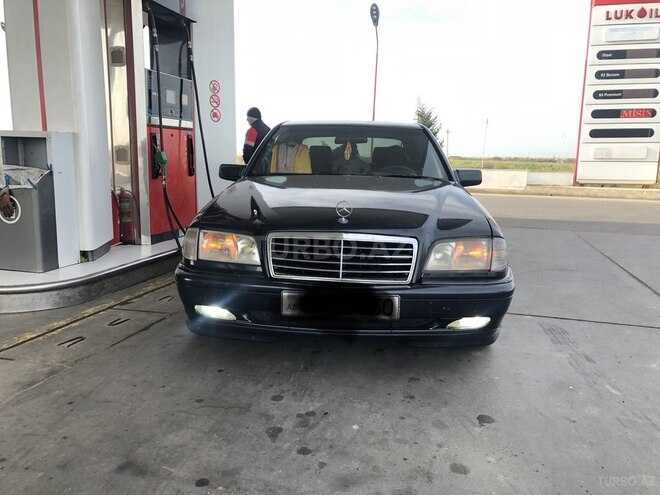 Mercedes C 220 1999, 360,000 km - 2.2 l - Bakı