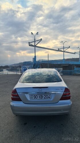 Mercedes E 240 2002, 355,000 km - 2.6 l - Quba