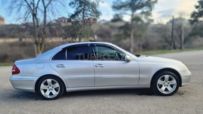 Mercedes E 240 2002, 355,000 km - 2.6 l - Quba
