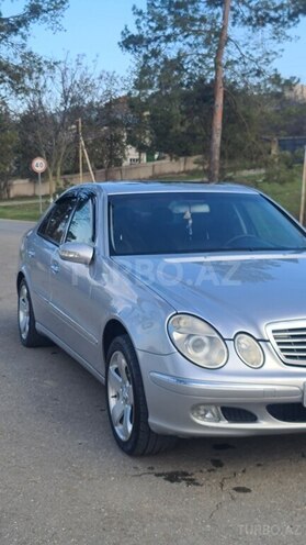 Mercedes E 240 2002, 355,000 km - 2.6 l - Quba