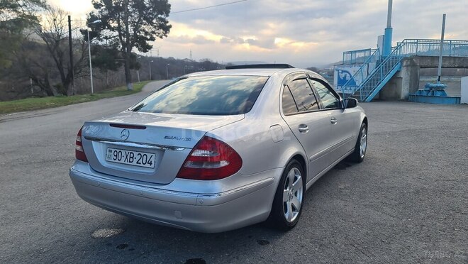 Mercedes E 240 2002, 355,000 km - 2.6 l - Quba