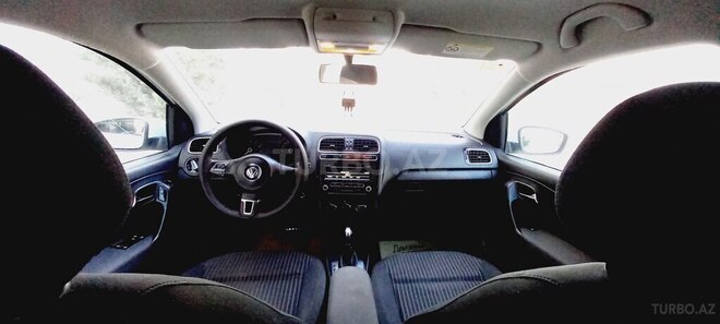 Volkswagen Polo 2012, 163,500 km - 1.6 l - Bakı