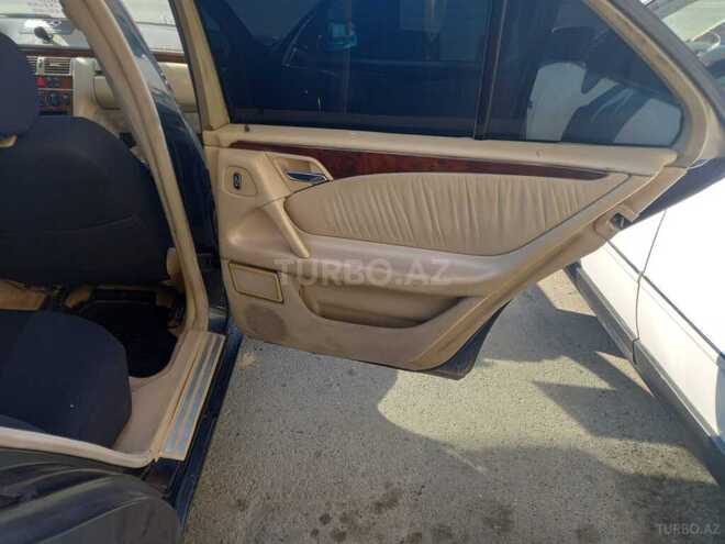Mercedes E 220 1998, 670,000 km - 2.2 l - Tovuz