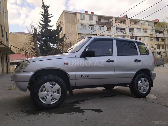 Chevrolet Niva 2005, 180,000 km - 1.7 l - Sumqayıt