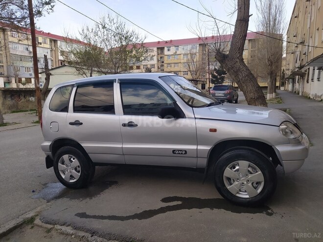 Chevrolet Niva 2005, 180,000 km - 1.7 l - Sumqayıt