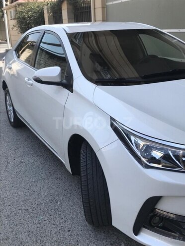 Toyota Corolla 2018, 76,000 km - 1.6 l - Bakı