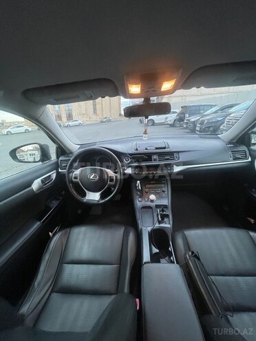 Lexus CT 200h