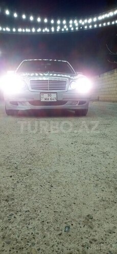 Mercedes E 220 1999, 123,456 km - 2.2 l - İmişli