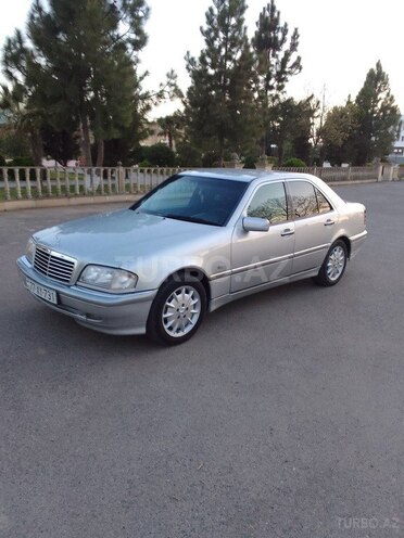 Mercedes C 240 1999, 370,000 km - 2.4 l - Saatlı