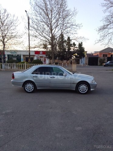 Mercedes C 240 1999, 370,000 km - 2.4 l - Saatlı