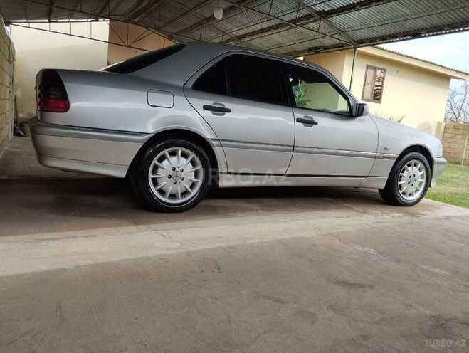 Mercedes C 240 1999, 370,000 km - 2.4 l - Saatlı