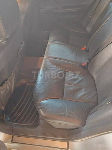 Mercedes E 240 2000, 300,000 km - 2.6 l - Tovuz