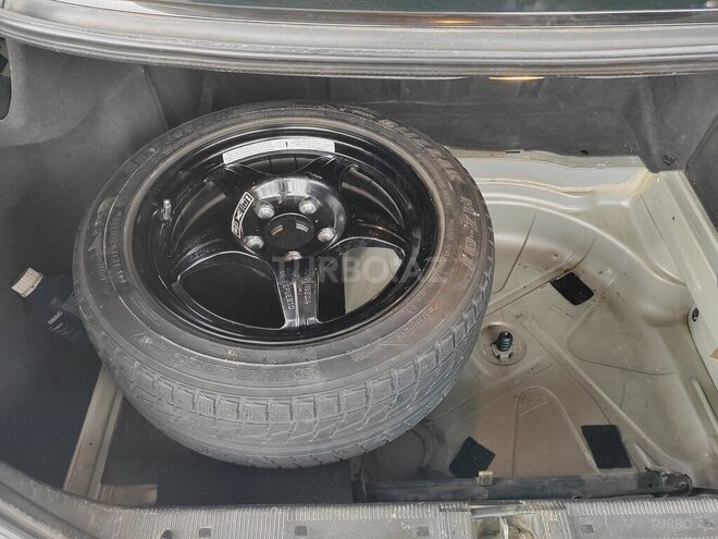 Mercedes E 240 2000, 300,000 km - 2.6 l - Tovuz