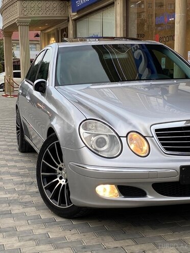 Mercedes E 240 2002, 298,000 km - 2.6 l - Bakı