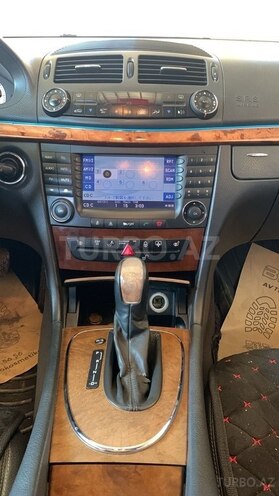 Mercedes E 240 2002, 298,000 km - 2.6 l - Bakı