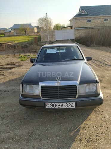 Mercedes E 200 1990, 250,000 km - 2.0 l - Bakı