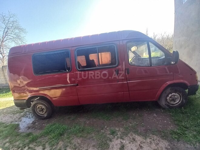 Ford Transit 1992, 240,000 km - 2.5 л - Qusar