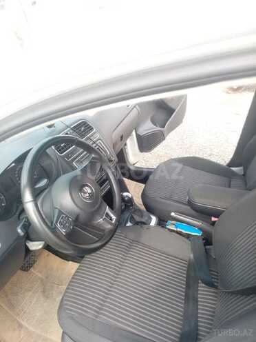Volkswagen Polo 2013, 127,000 km - 1.6 л - Qobustan