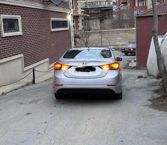 Hyundai Elantra 2015, 124,000 km - 1.8 л - Bakı
