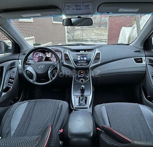 Hyundai Elantra 2015, 124,000 km - 1.8 л - Bakı