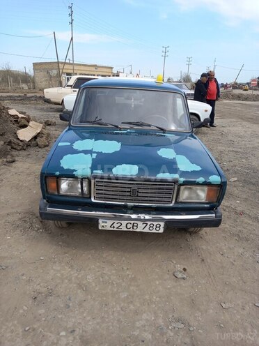 LADA (VAZ) 2107 1997, 99,000 km - 1.5 l - Salyan