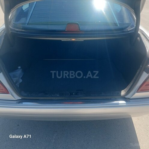 Mercedes E 280 1997, 292,000 km - 2.8 l - Quba