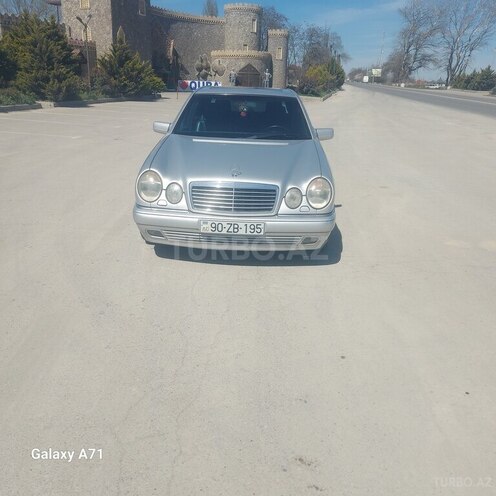 Mercedes E 280 1997, 292,000 km - 2.8 l - Quba