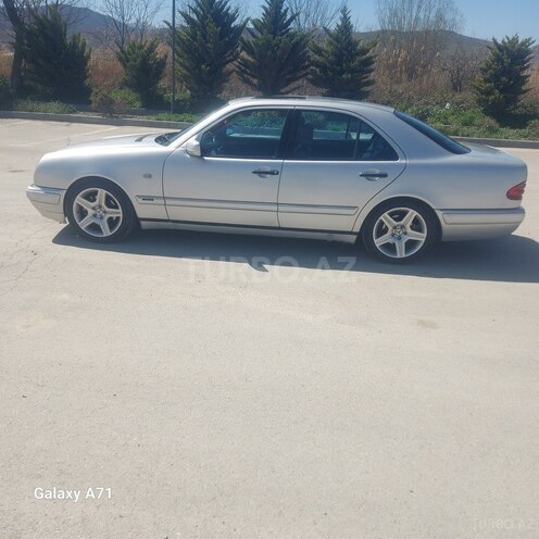 Mercedes E 280 1997, 292,000 km - 2.8 l - Quba