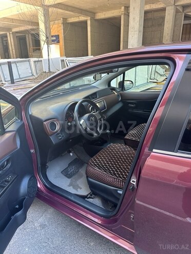 Toyota Vitz 2011, 140,000 km - 1.3 l - Bakı