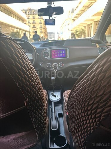 Toyota Vitz 2011, 140,000 km - 1.3 l - Bakı