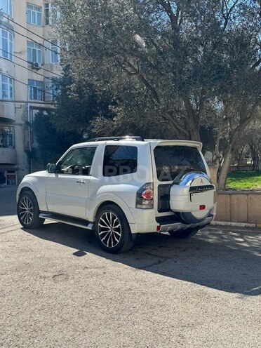 Mitsubishi Pajero 2012, 137,000 km - 3.8 l - Bakı