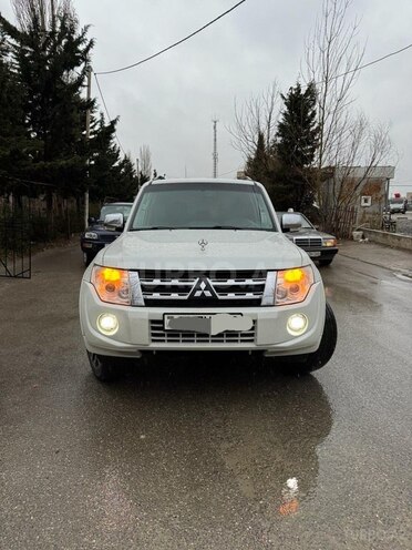 Mitsubishi Pajero 2012, 137,000 km - 3.8 l - Bakı