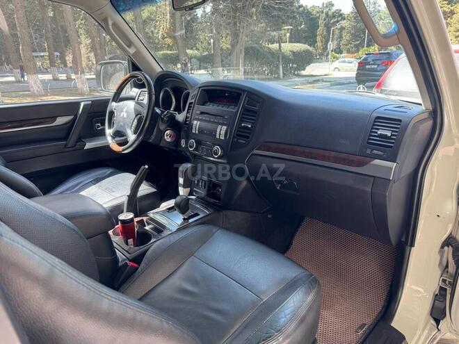 Mitsubishi Pajero 2012, 137,000 km - 3.8 l - Bakı