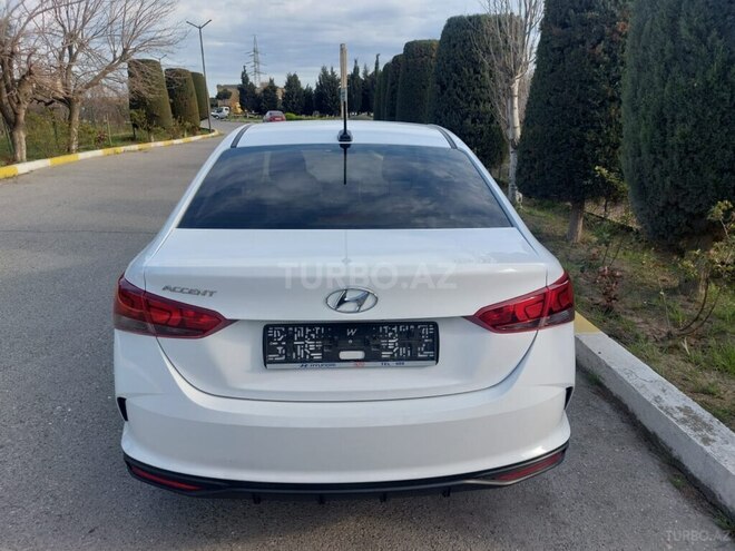 Hyundai Accent 2022, 125,600 km - 1.6 л - Bakı