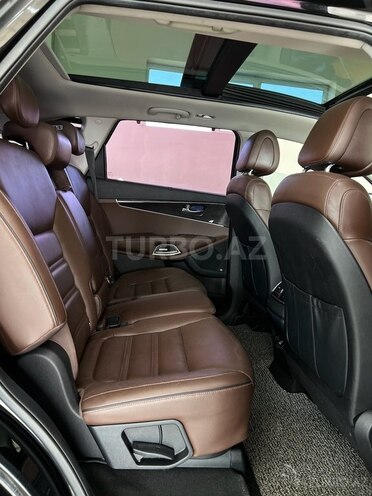 Kia Sorento-11