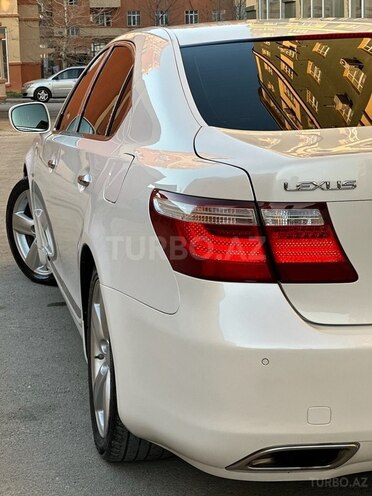 Lexus LS 460