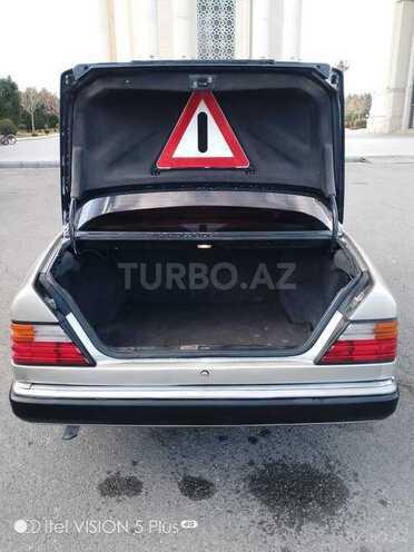Mercedes E 200 1993, 357,111 km - 2.0 l - Bakı