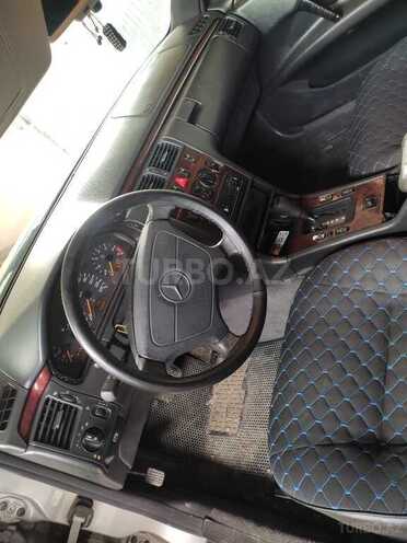 Mercedes E 230 1996, 430,000 km - 2.3 л - İsmayıllı