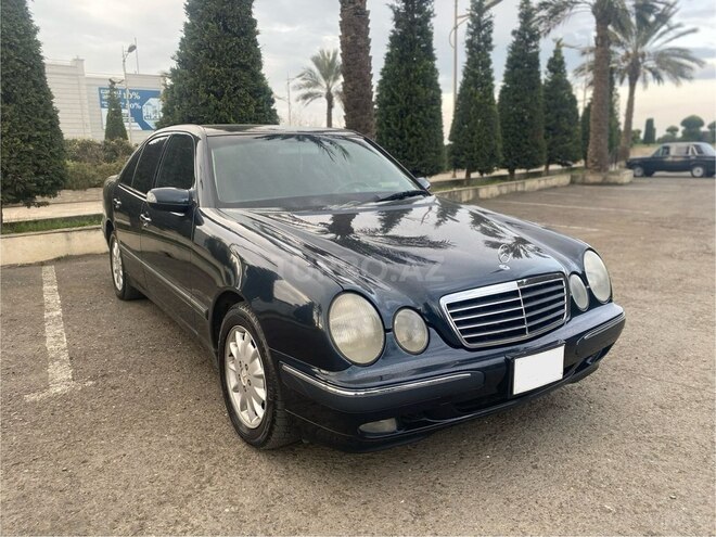 Mercedes E 240 2000, 260,000 km - 2.4 л - Bakı