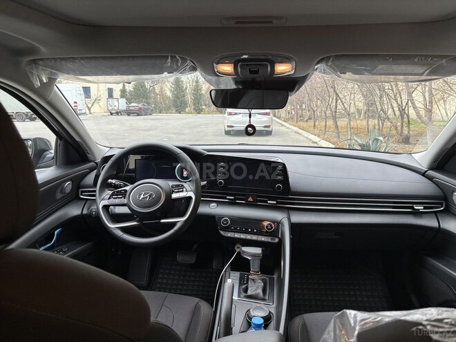 Hyundai Elantra 2023, 17,900 km - 2.0 л - Bakı