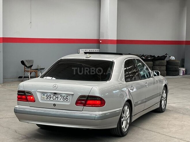 Mercedes E 220 1999, 267,000 km - 2.2 l - Bakı