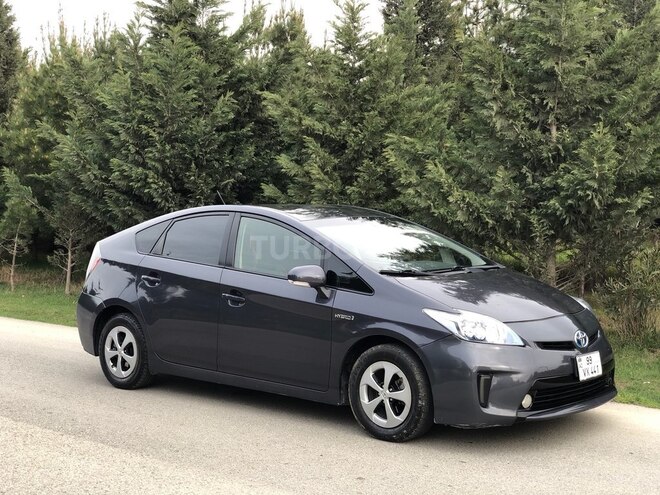 Toyota Prius 2015, 252,000 km - 1.8 л - Sumqayıt