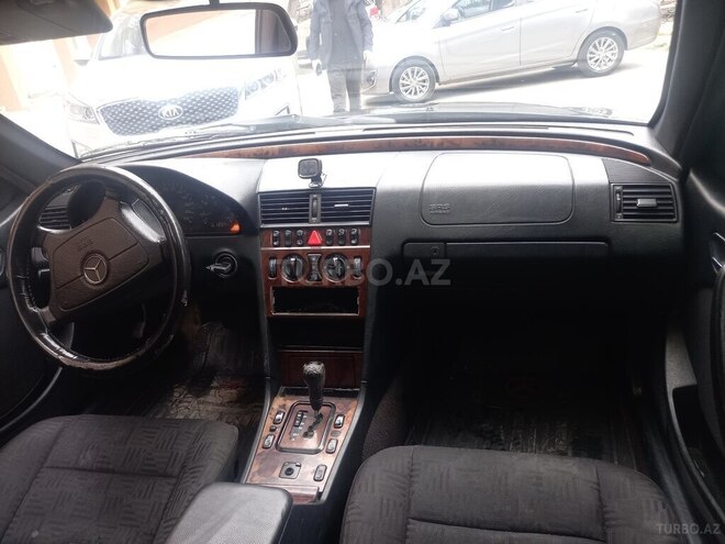 Mercedes C 220 1999, 213,000 km - 2.2 l - Bakı