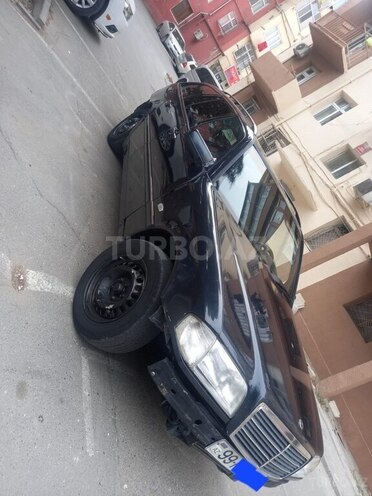 Mercedes C 220 1999, 213,000 km - 2.2 l - Bakı