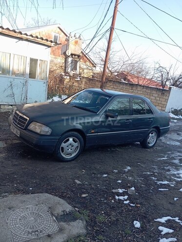 Mercedes C 200 1994, 350,000 km - 2.0 л - Quba