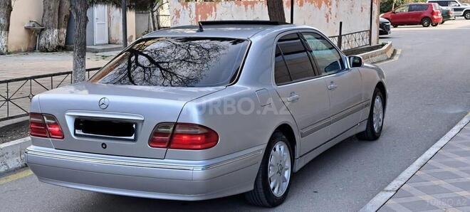 Mercedes E 200 2002, 285,600 km - 2.0 l - Sumqayıt
